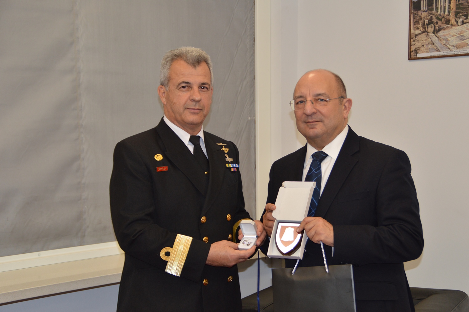 The Minister of Defence of the Republic of Malta, visits the JRCC Larnaca