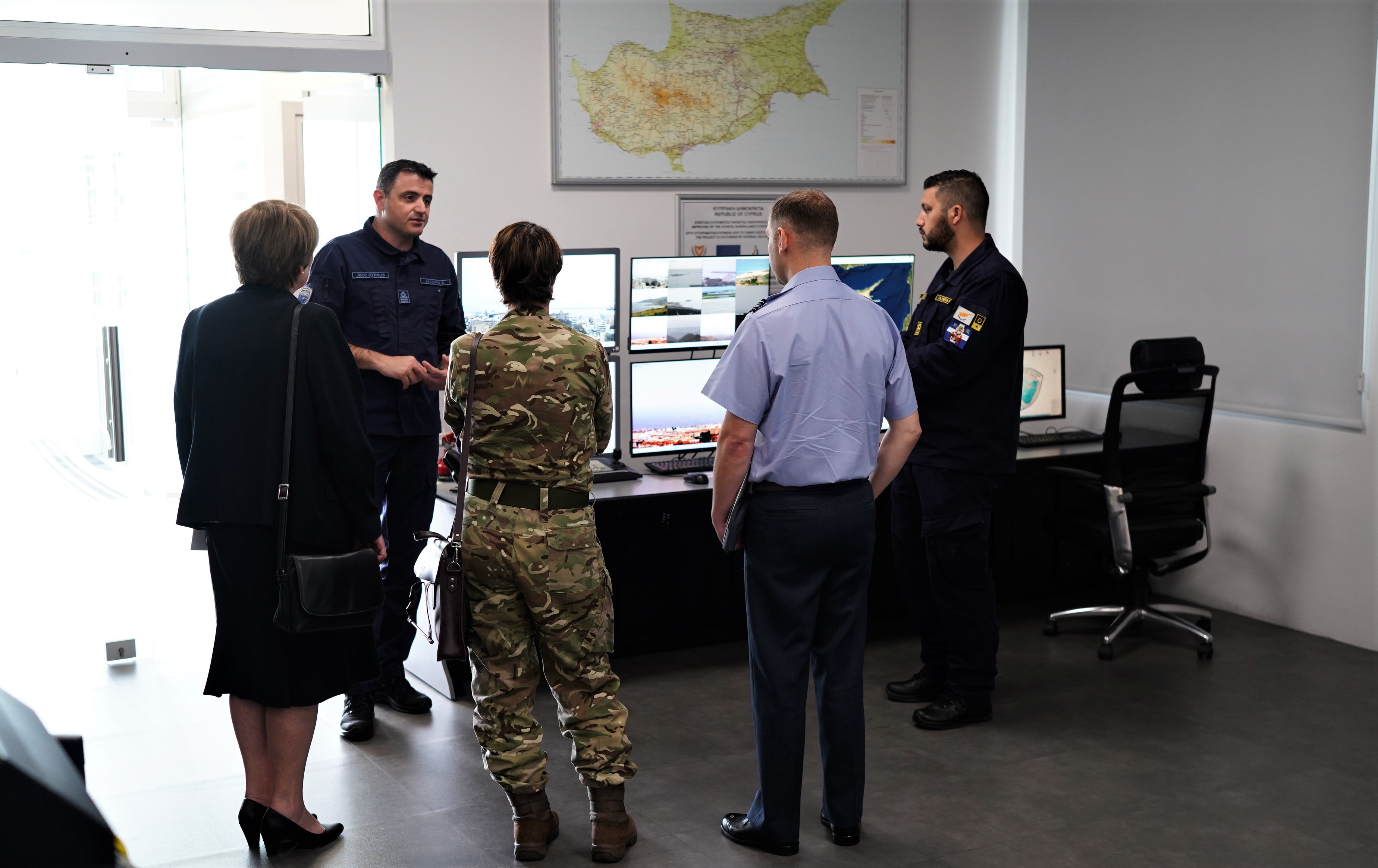 Visit to the JRCC by the new UK Defence Attachι to Cyprus